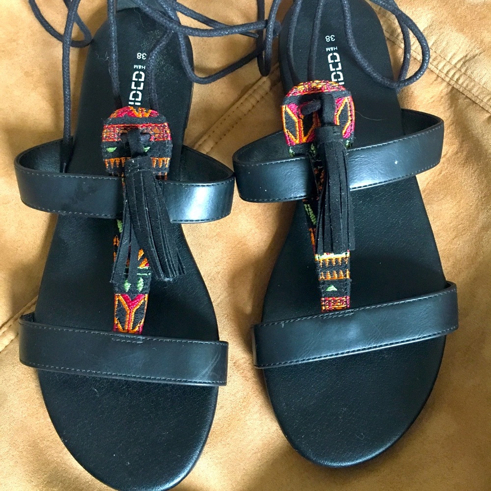 H&M black flat sandals